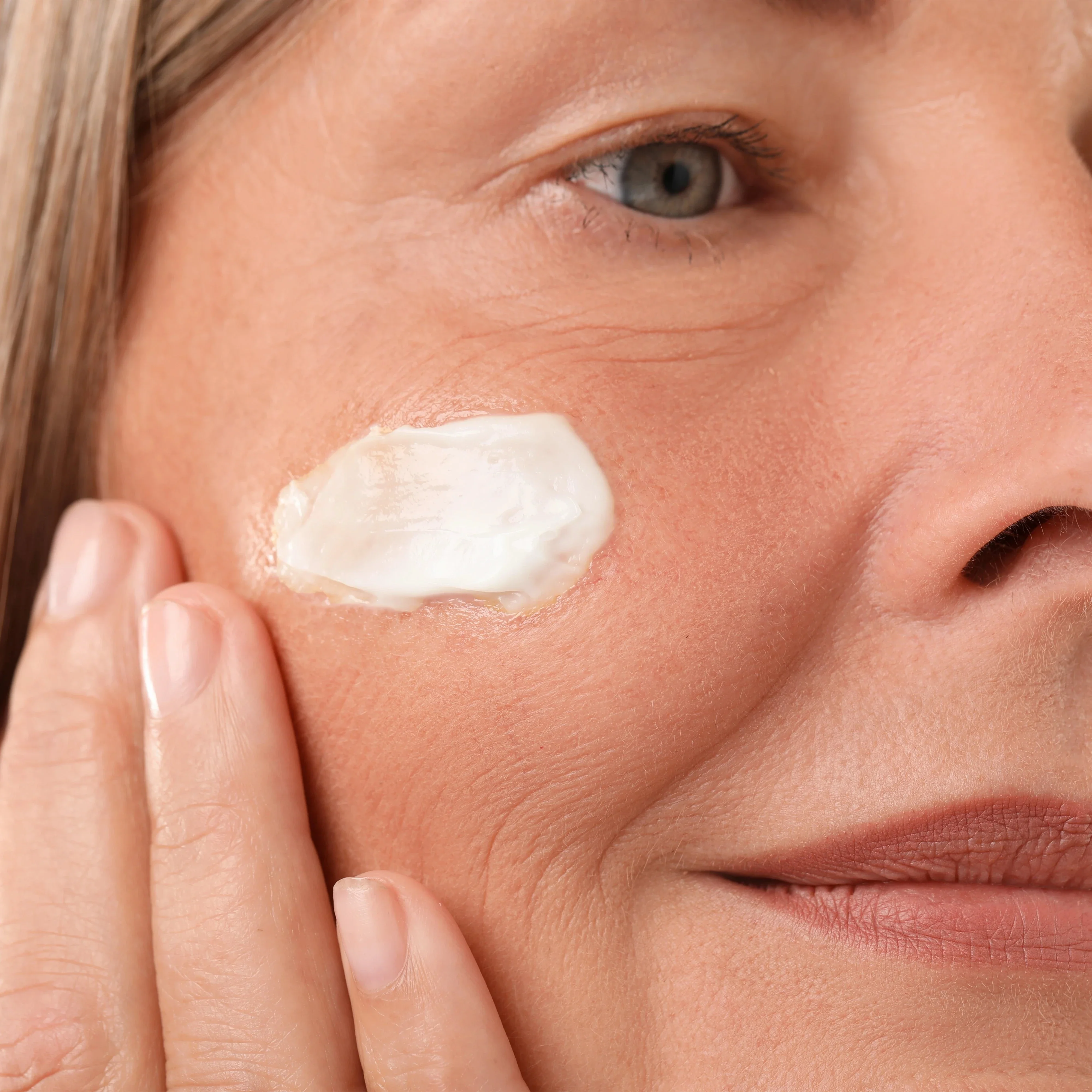 Blavana Deep-Fill Moisture-Filler for a Younger-Looking Face in 42 Days* - Image 3