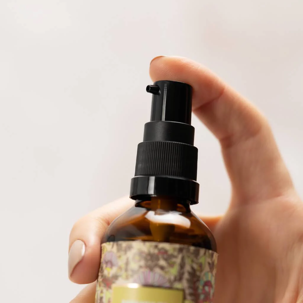 Manjistha Magic Duo – For Uneven Skin, Age Spots and Sun Spots - Image 9